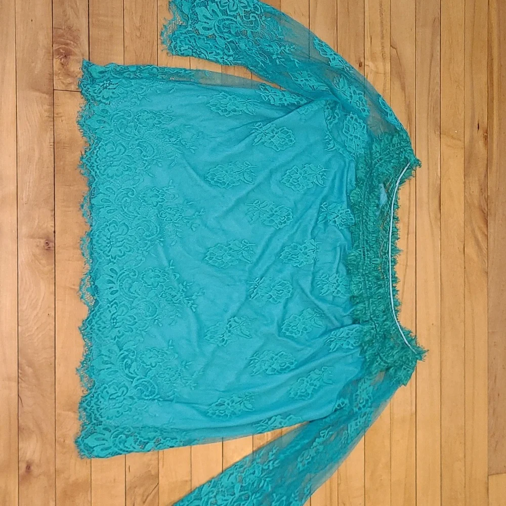 Roaman's Off the Shoulder Green  Lace Top.  Size 18W